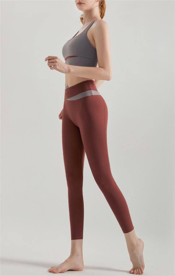 Colour block sports bra