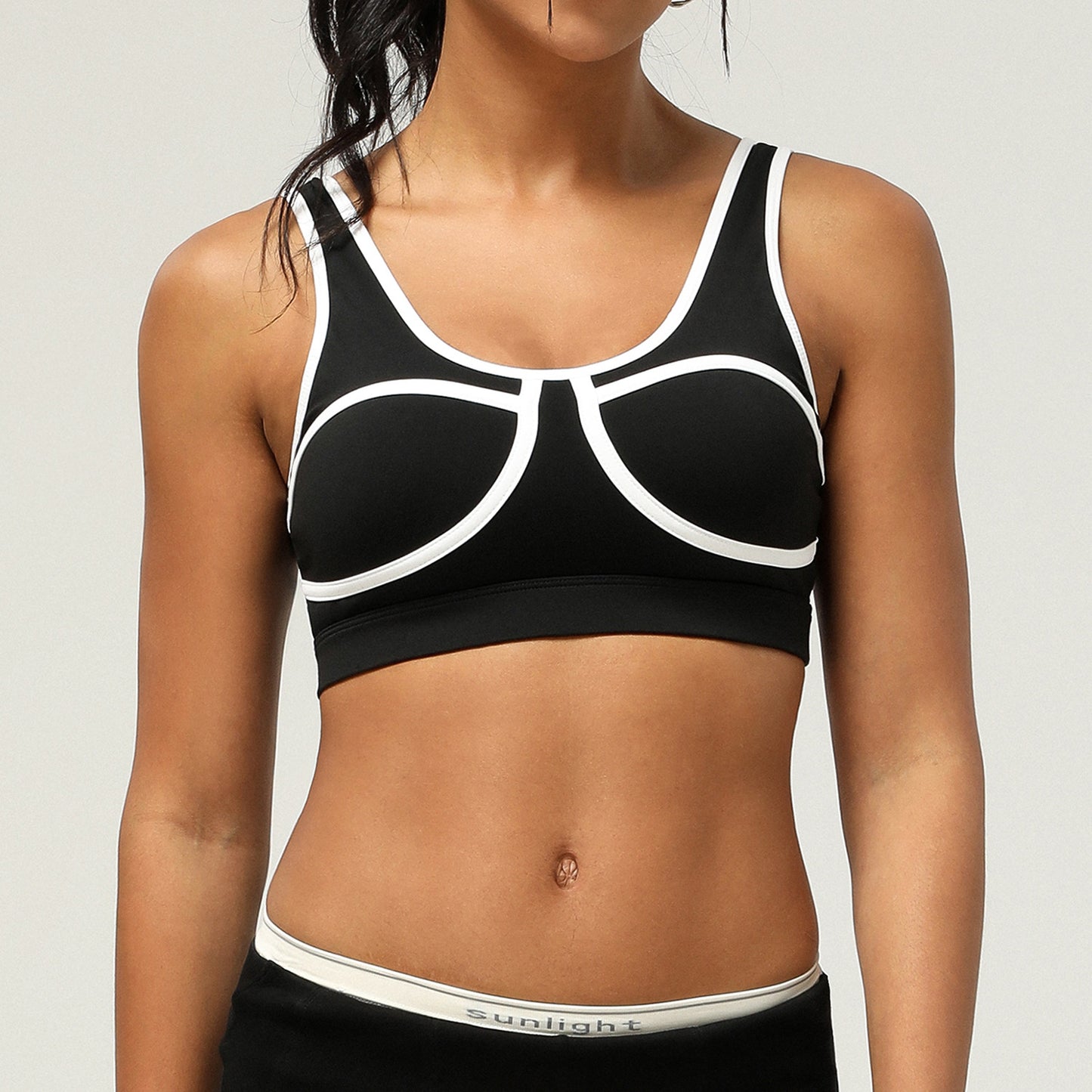 Contrast trim sports bra