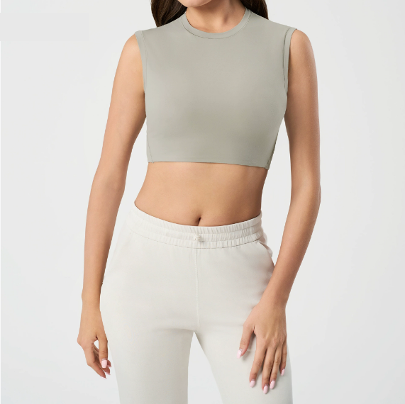 Medium support cropped top
