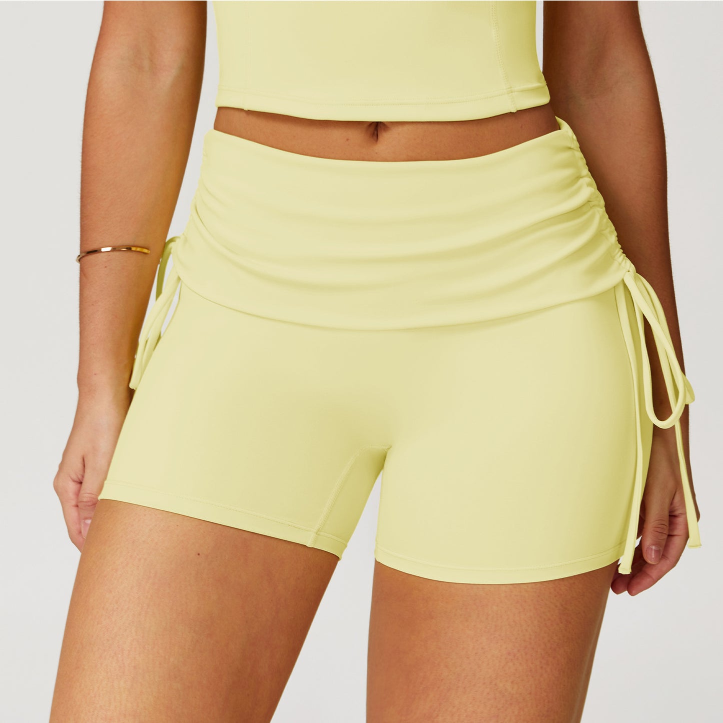 Gathered waist hot pants