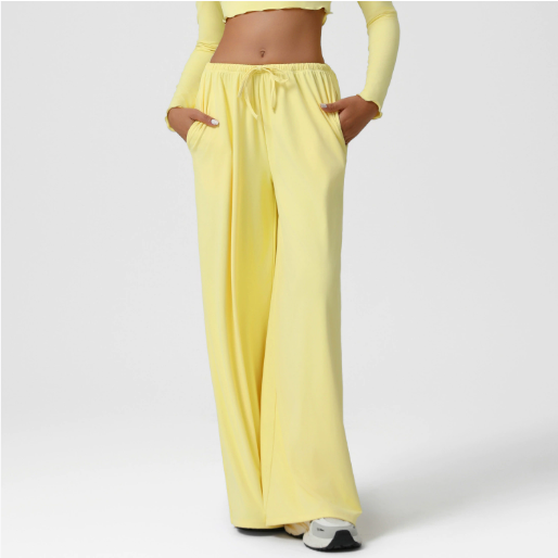 Loose fit Trousers with pockets