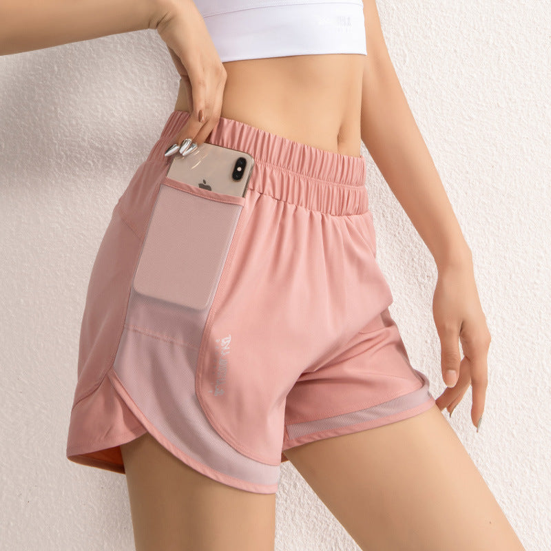 Breathable shorts with pocket