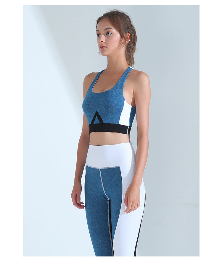 Contrast panel sports bra