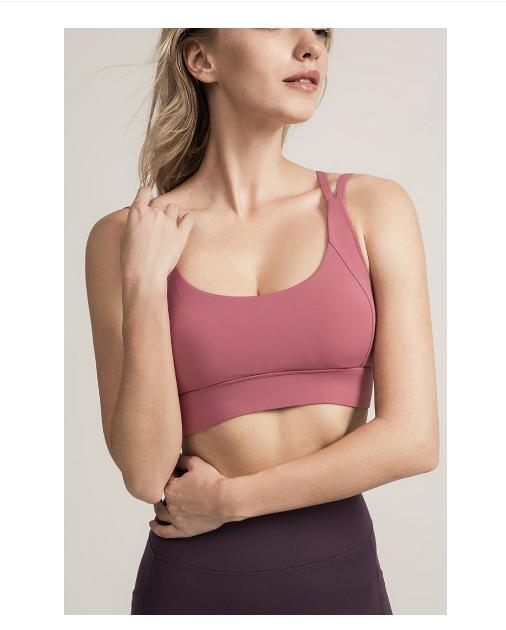 Twisted back sports bra