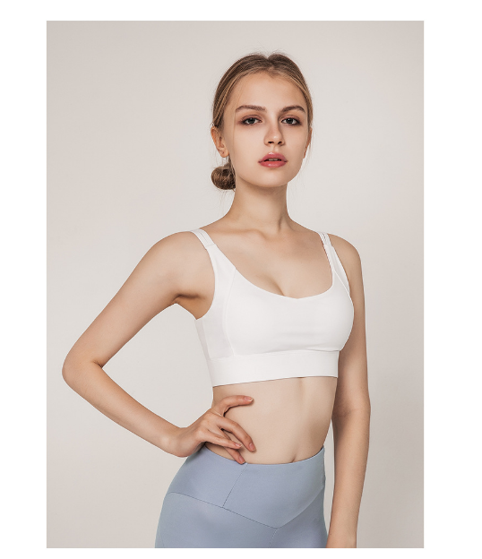 Twisted back sports bra