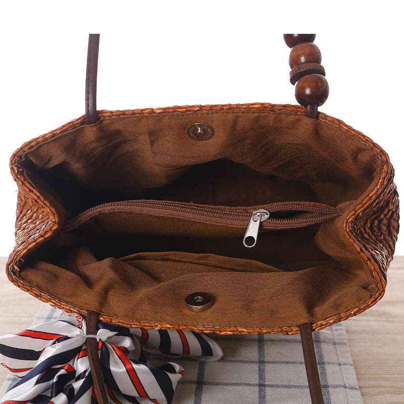 Beach shoulder bag with beads