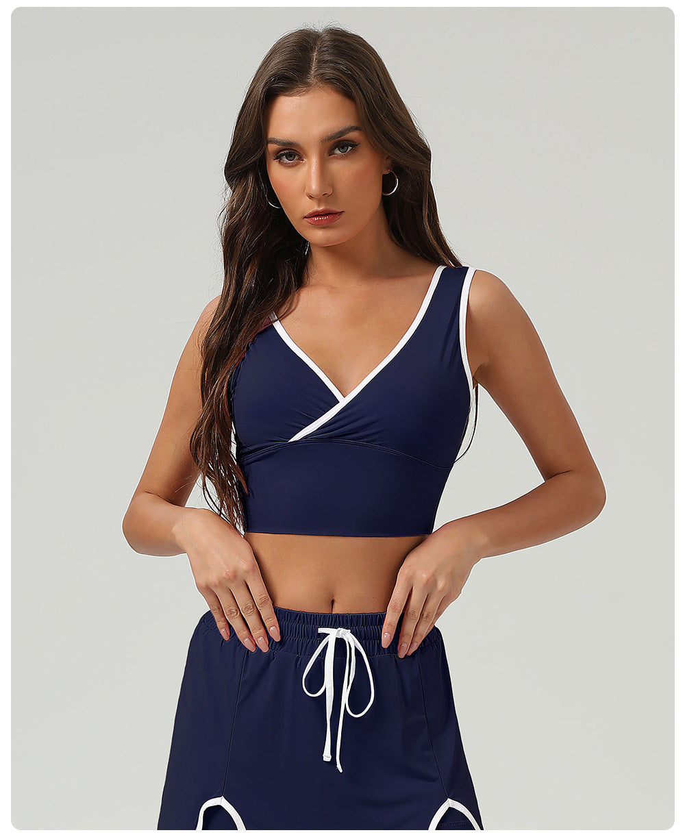 Contrast piping cropped top