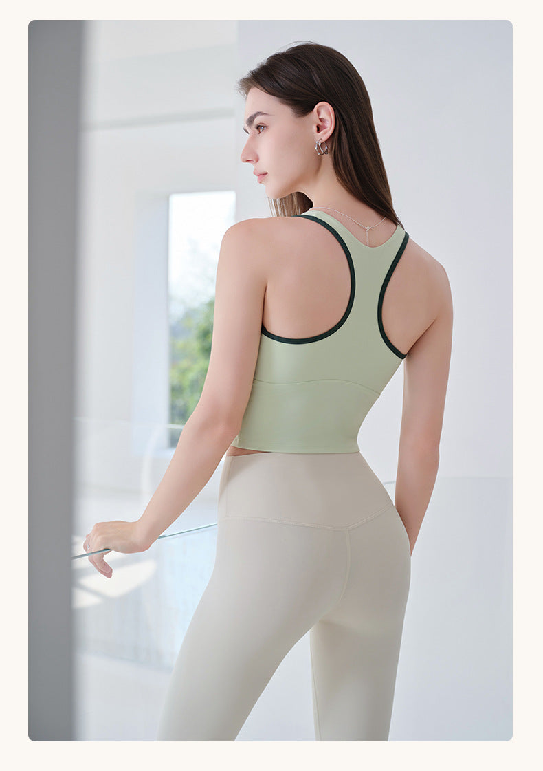 Contrast trim vest