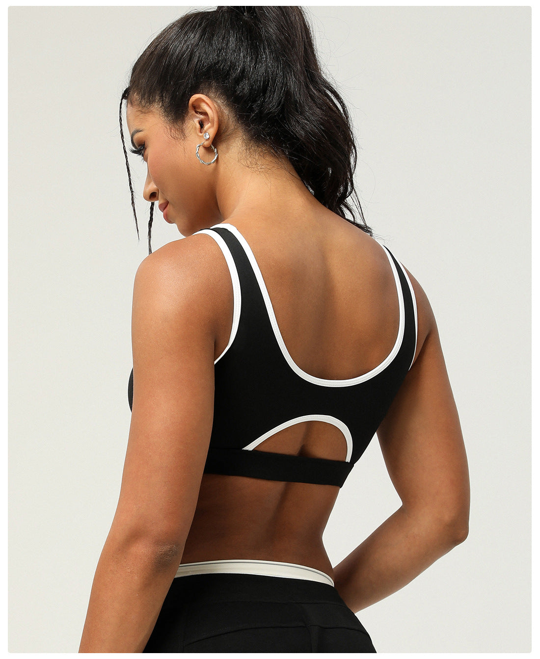 Contrast trim sports bra