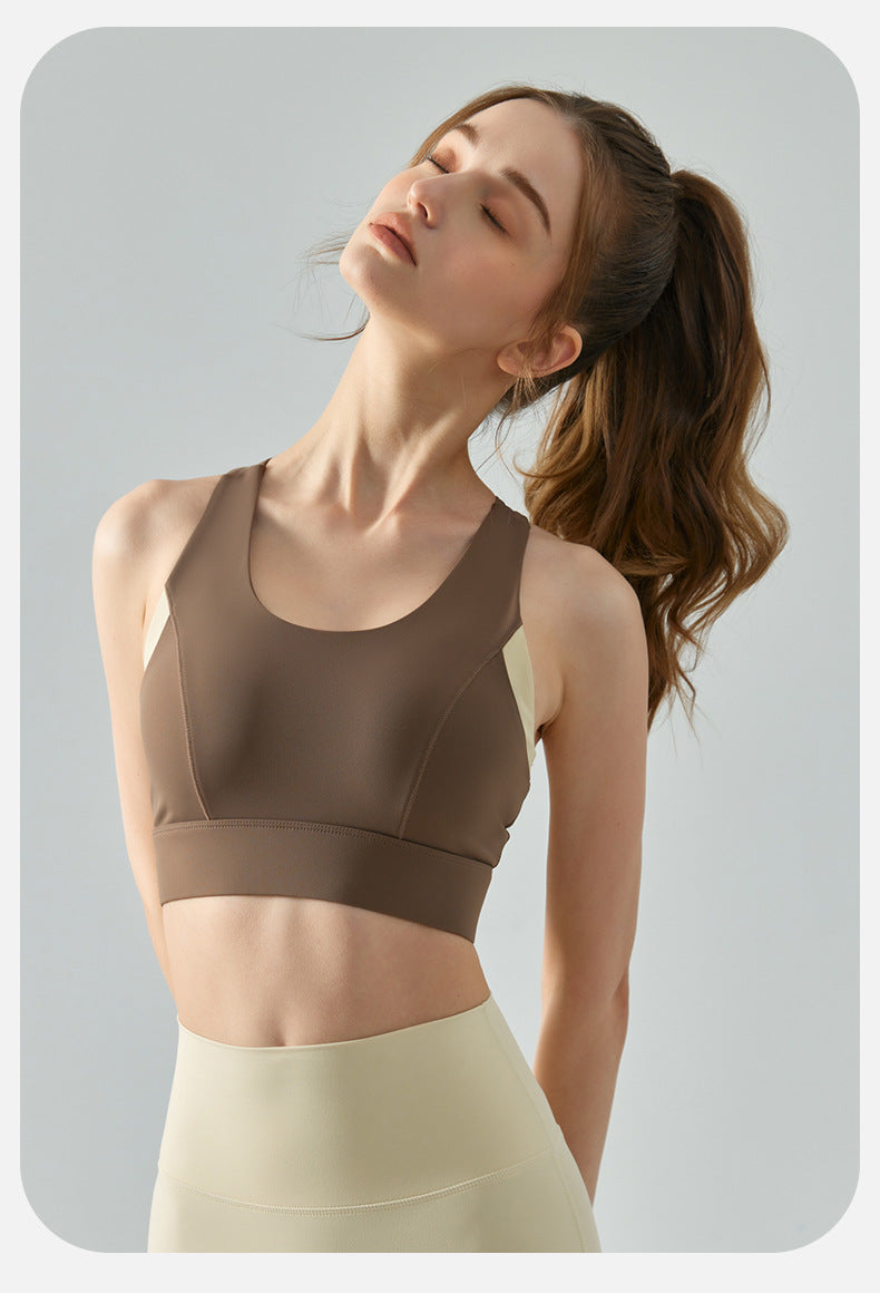 Contrast detail high support bra