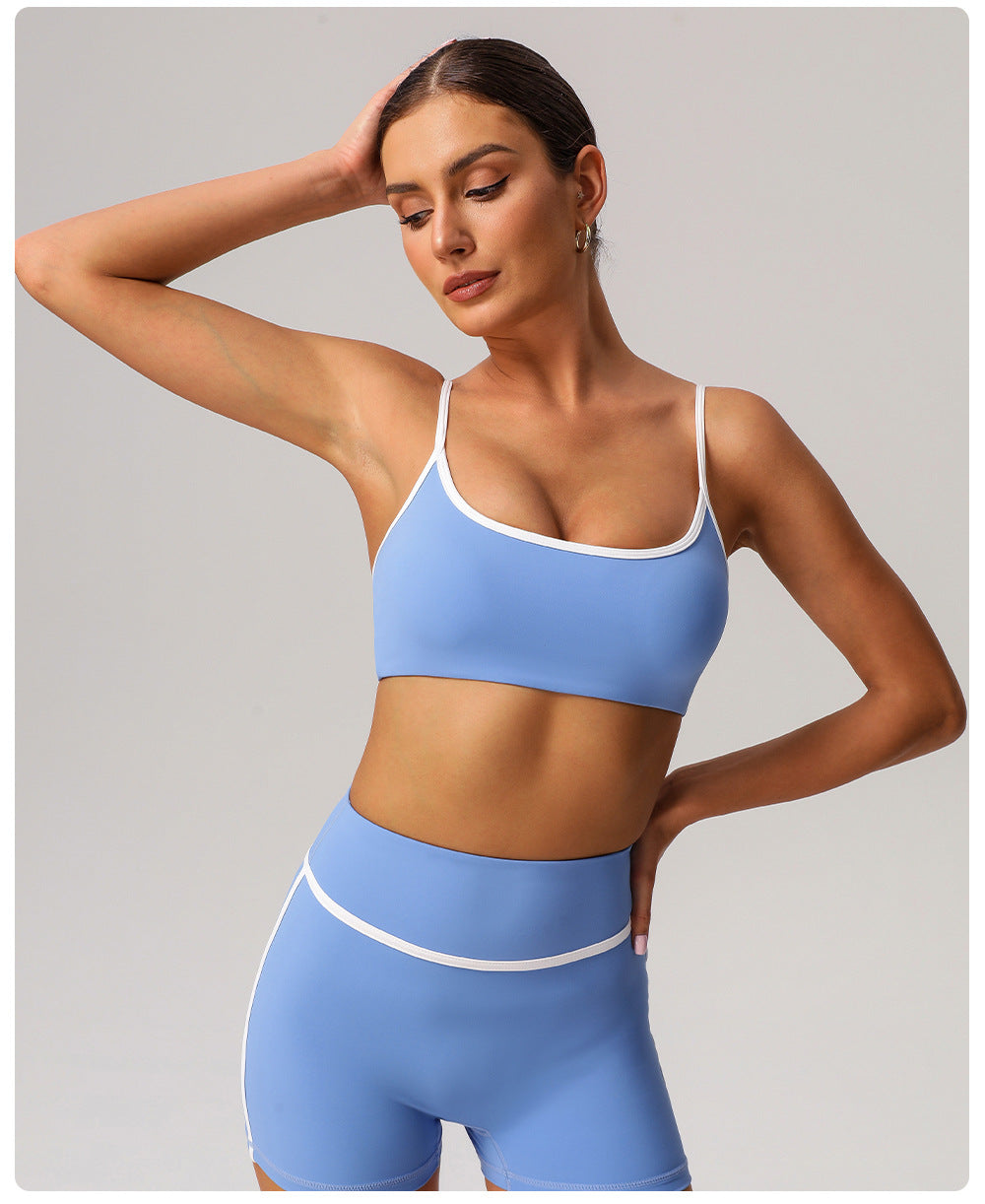 Contrast piping sports bra