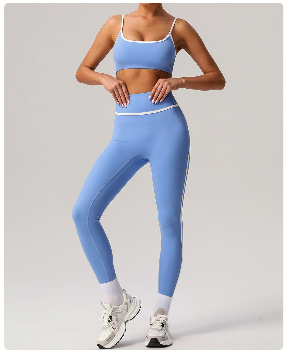 Contrast piping sports bra