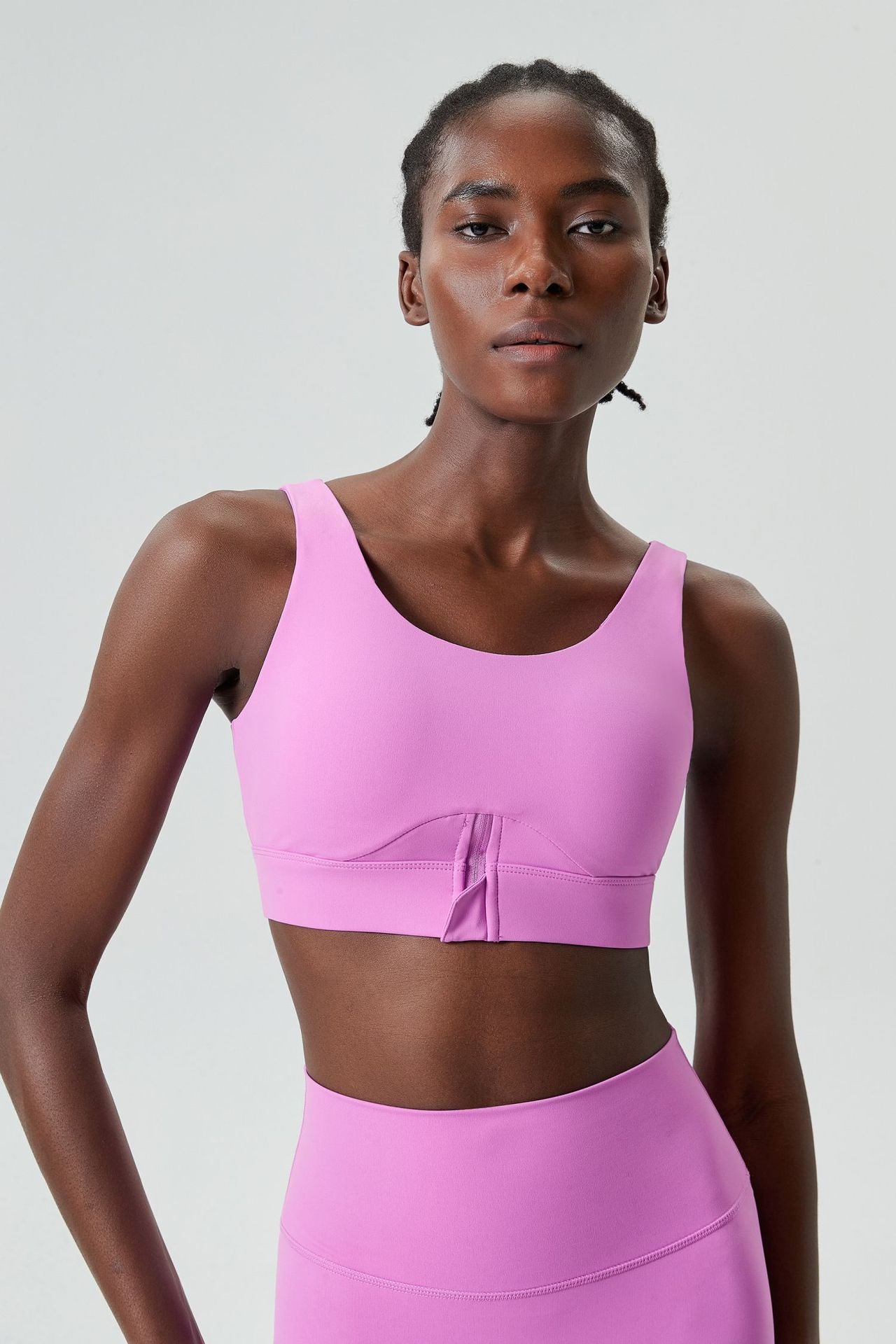 Seamless high support sports bra