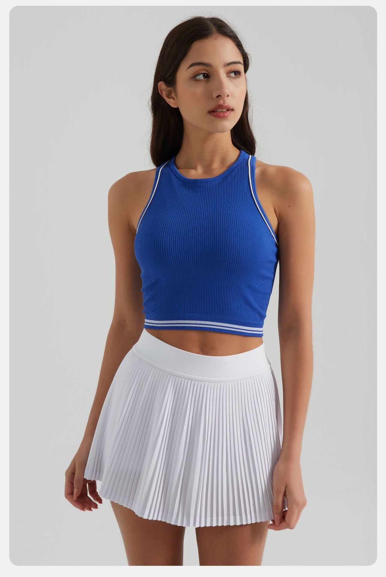 Contrast trim cropped vest