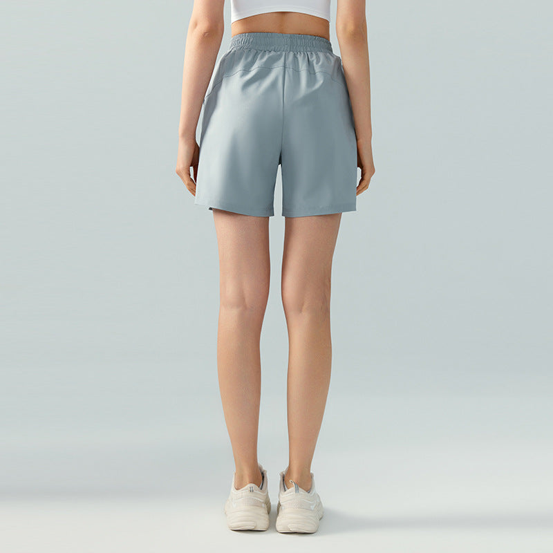 Training shorts with pockets