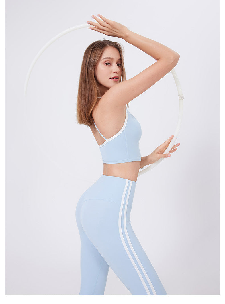 Contrast strap sports bra