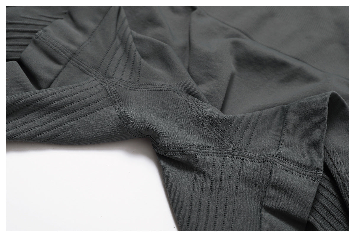 Seamless fitness hot pants