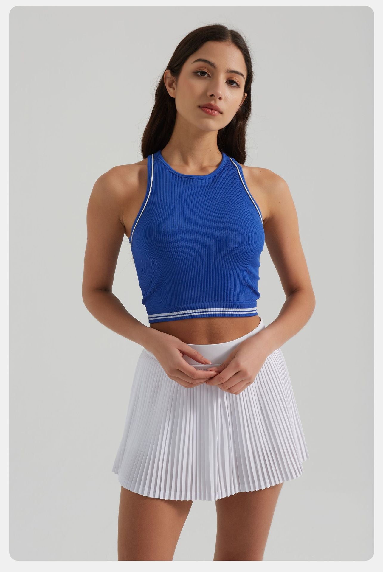 Contrast trim cropped vest