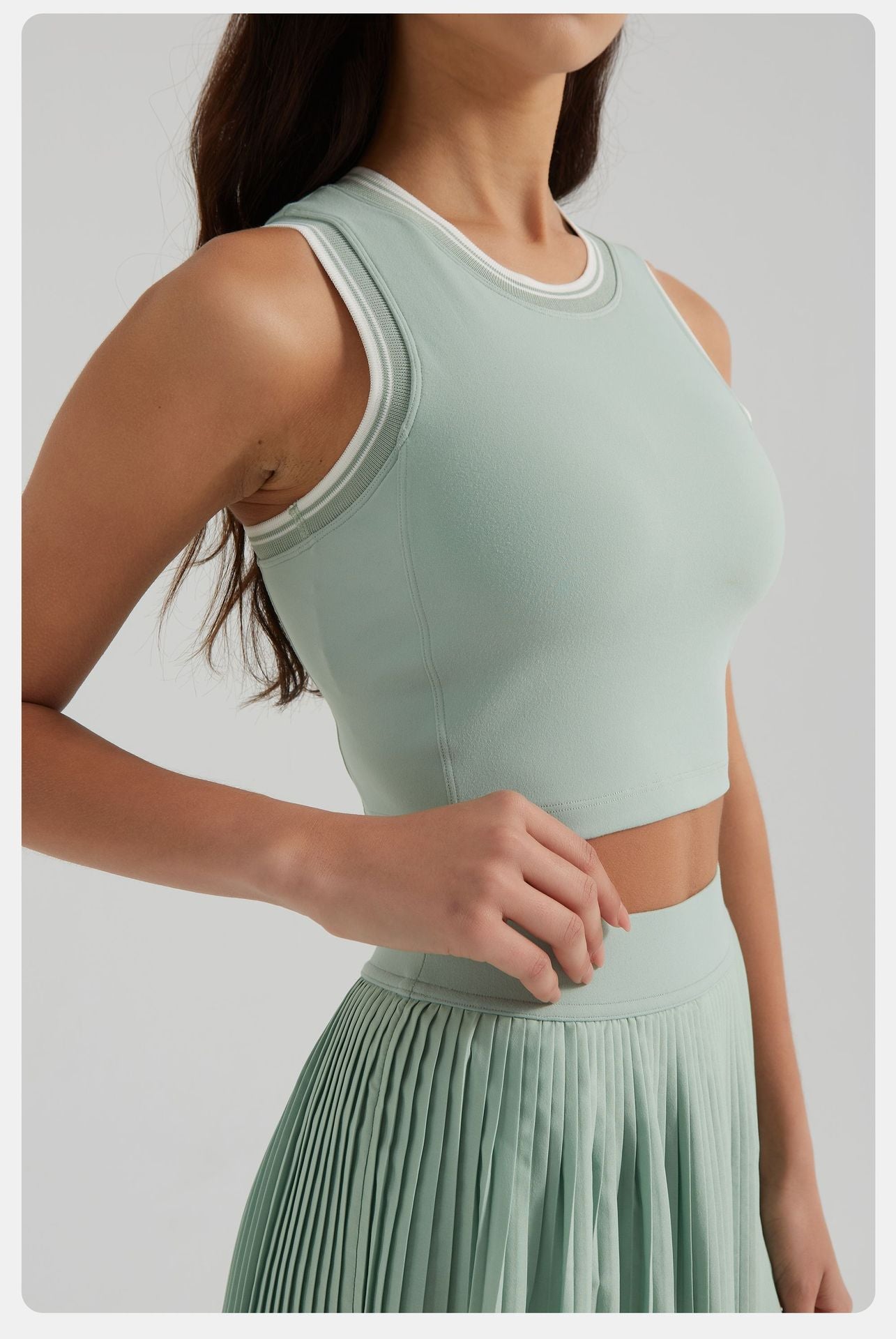 Quick dry cropped vest