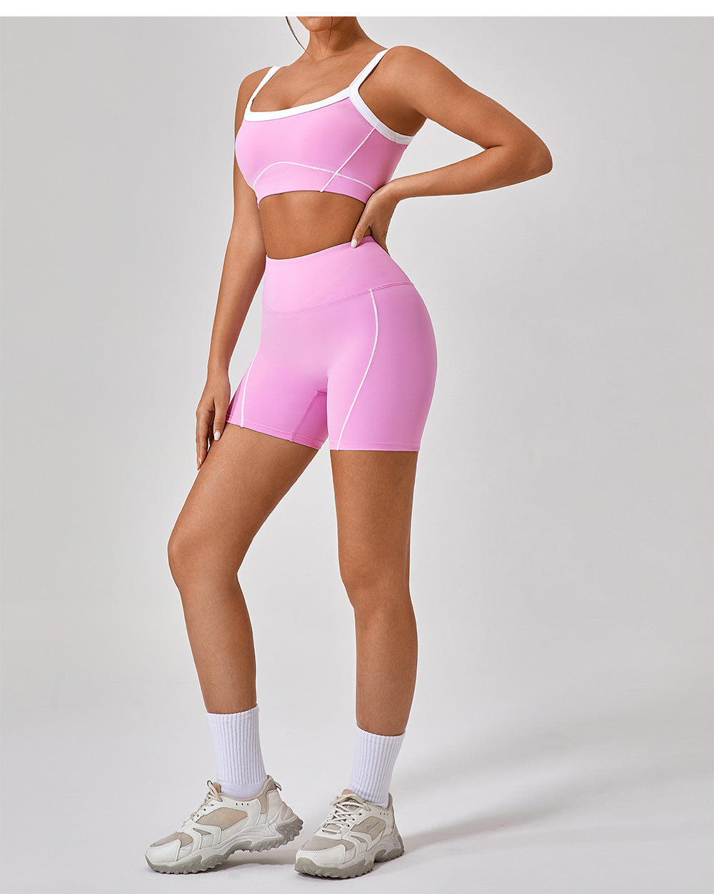 Contrast trim high support bra