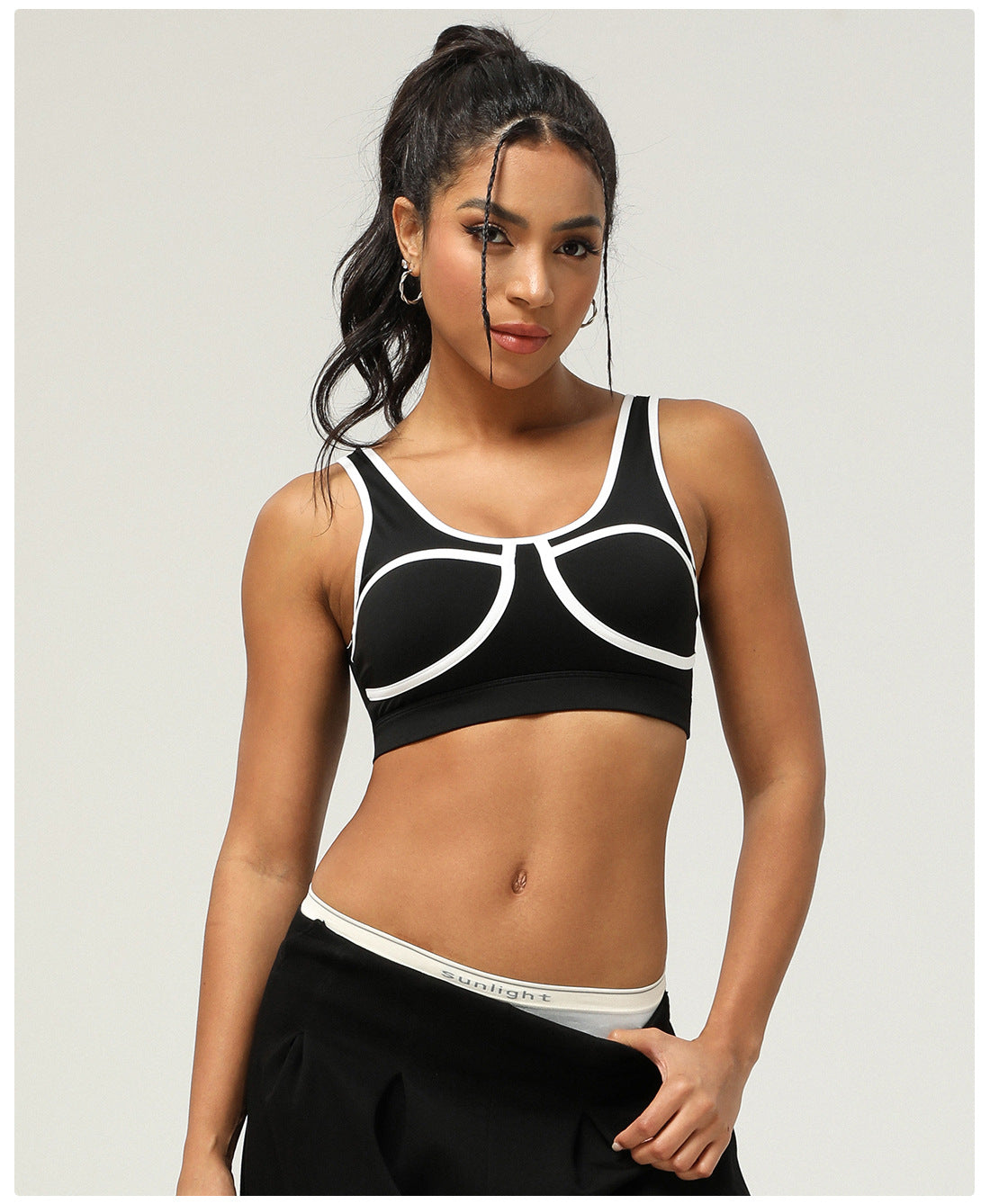 Contrast trim sports bra