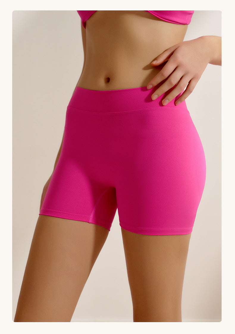 Ruched back fitness shorts