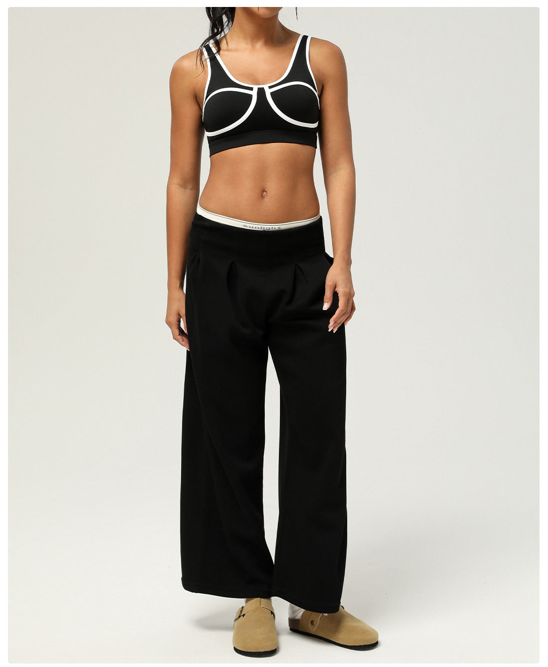 Contrast trim sports bra