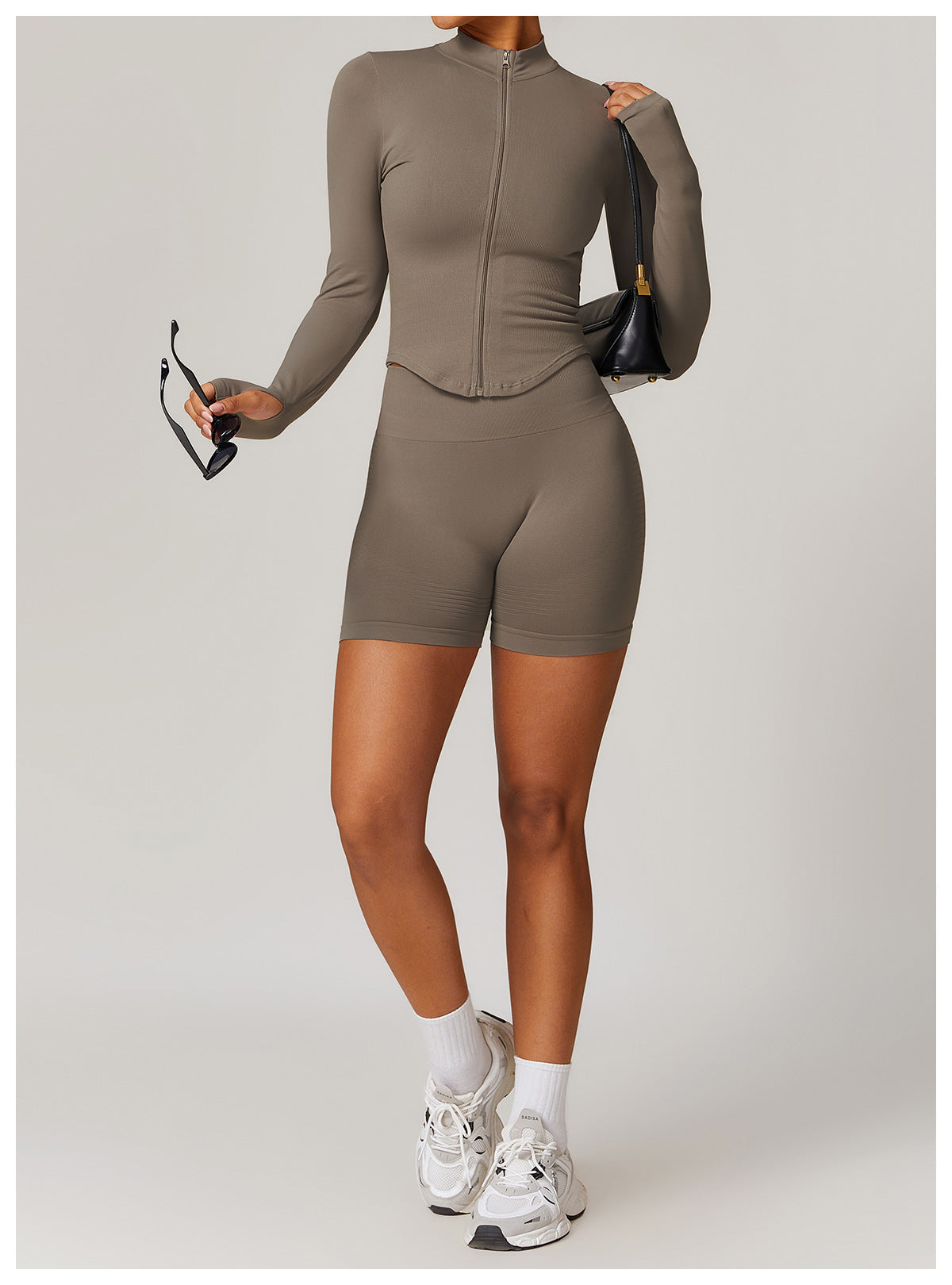 Seamless fitness hot pants