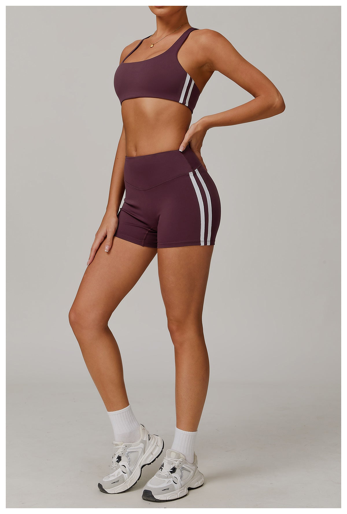 Seamless shorts with stripes