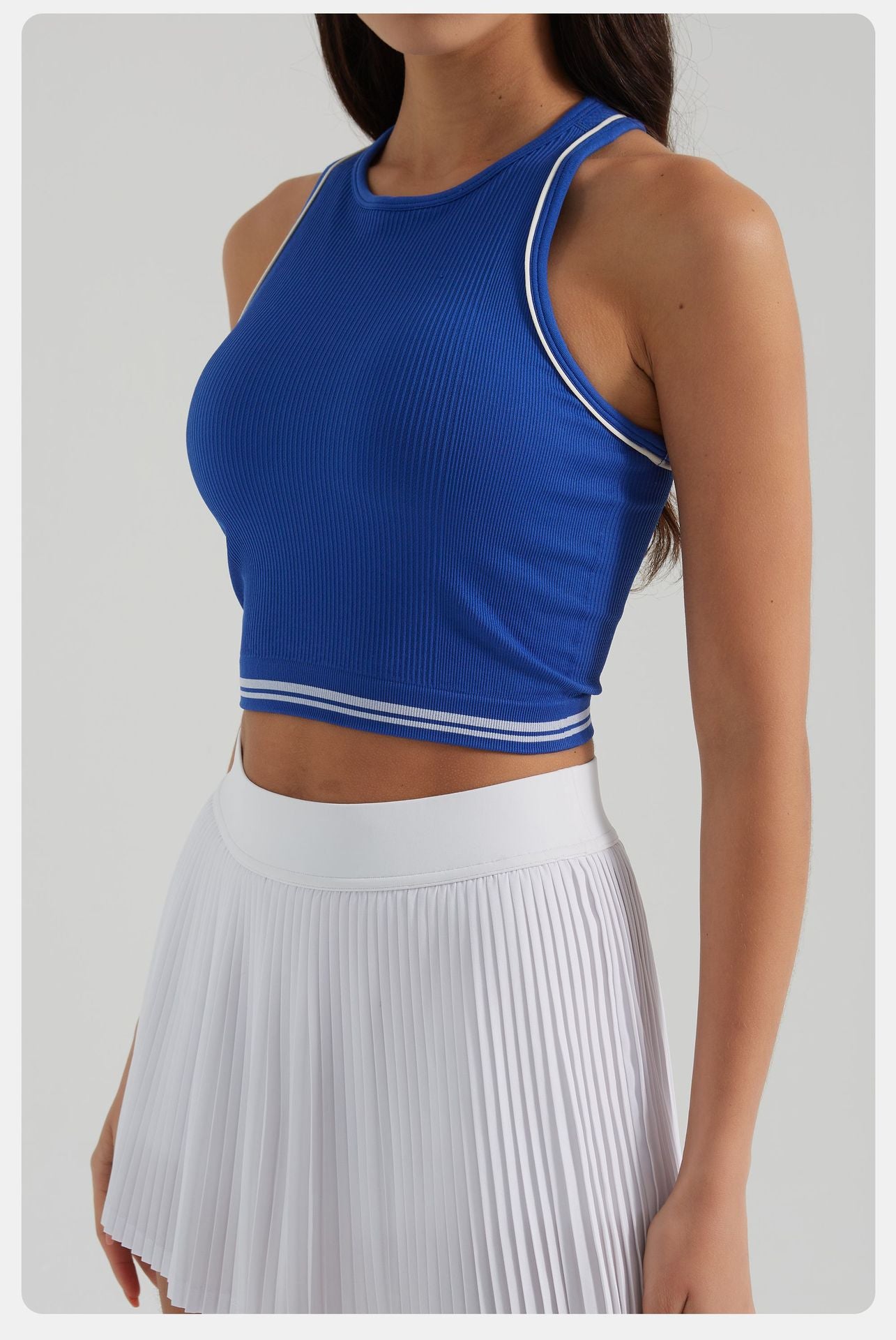 Contrast trim cropped vest