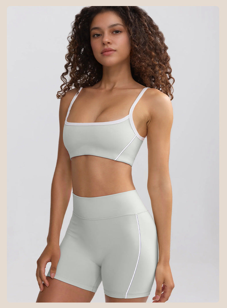Contrast piping hot pants