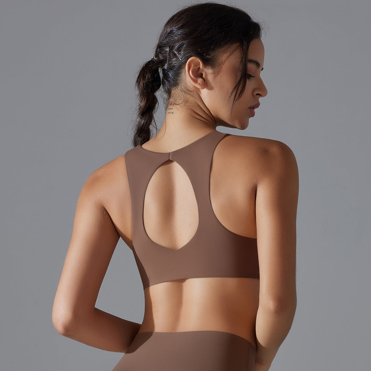 Twisted front sports bra