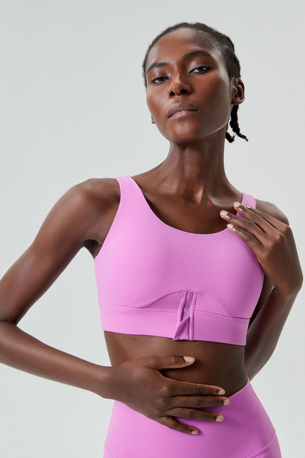 Seamless high support sports bra