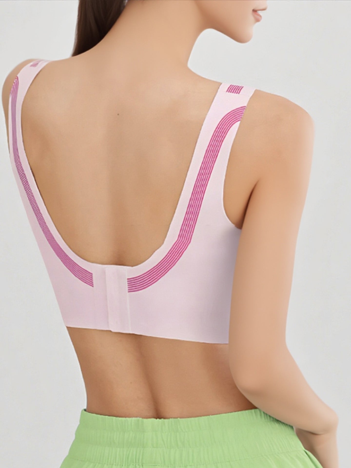 Seamless sports bra