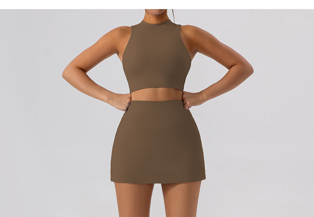High neck sleeveless cropped vest