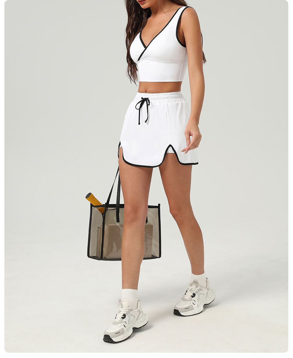 Tennis skirt with contrast piping
