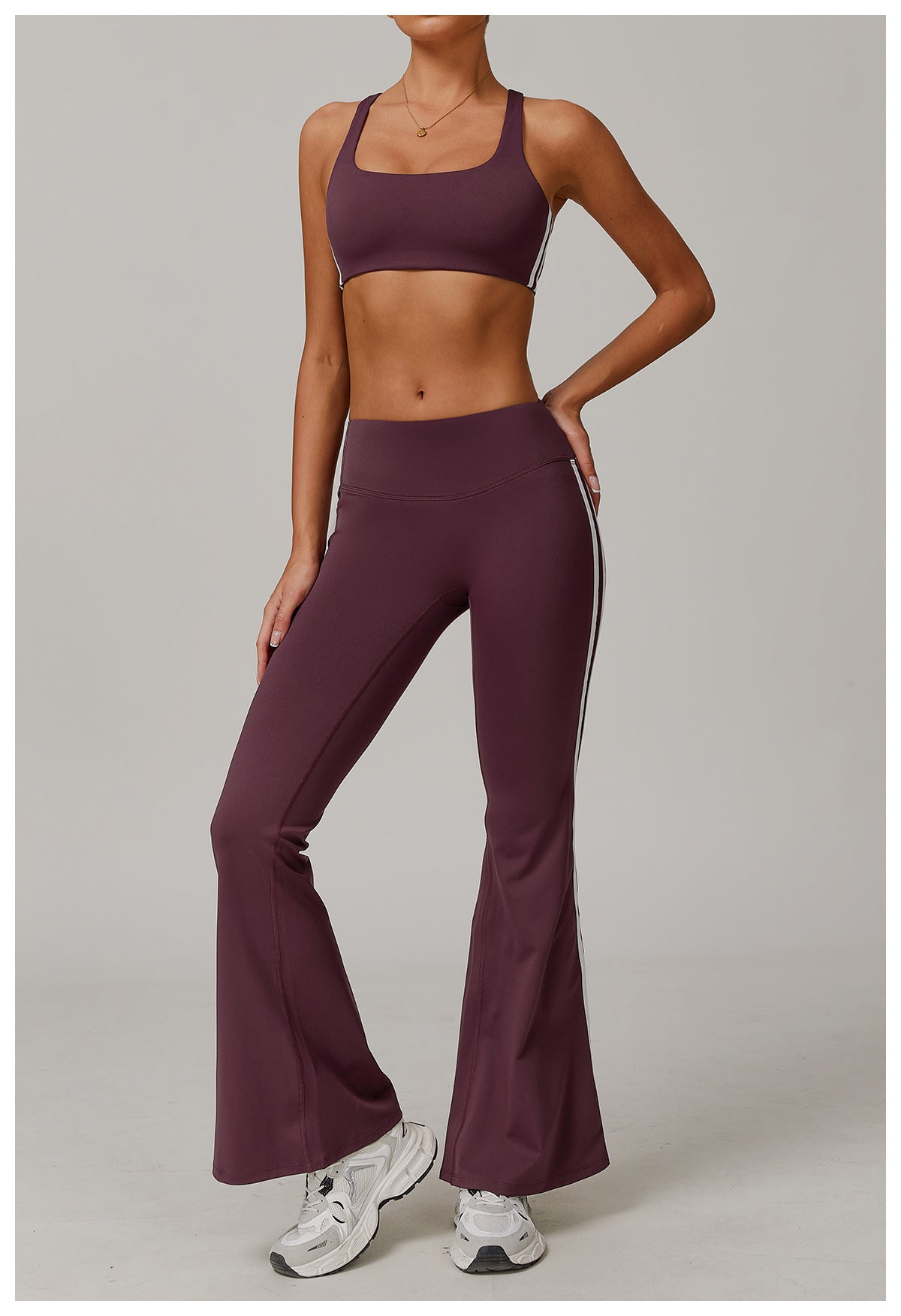 Contrast stripe sports bra