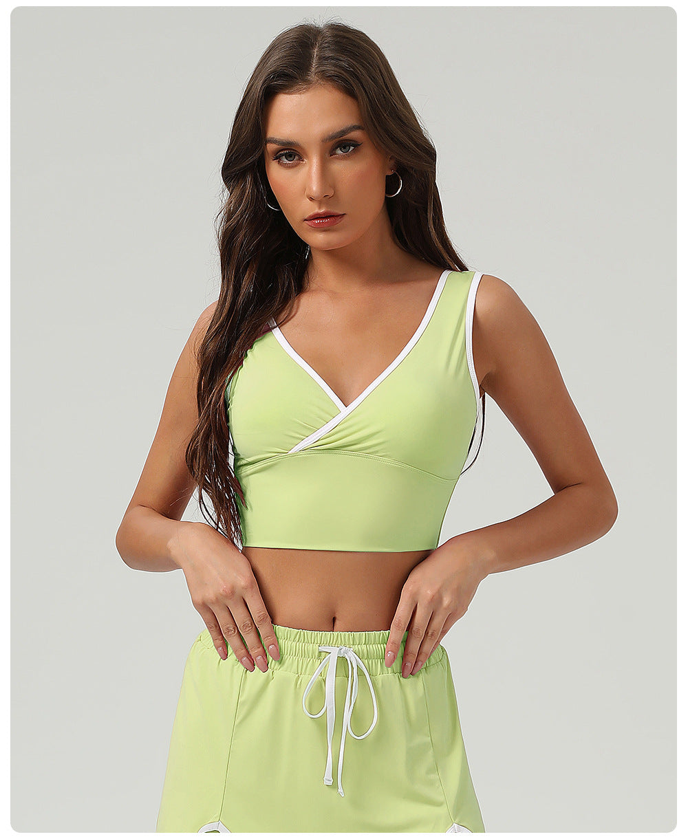 Contrast piping cropped top