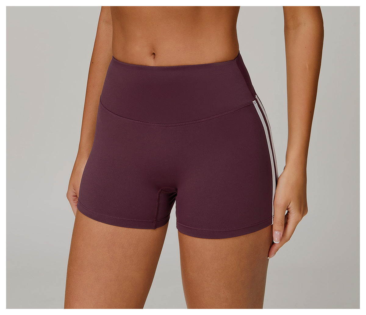 Seamless shorts with stripes