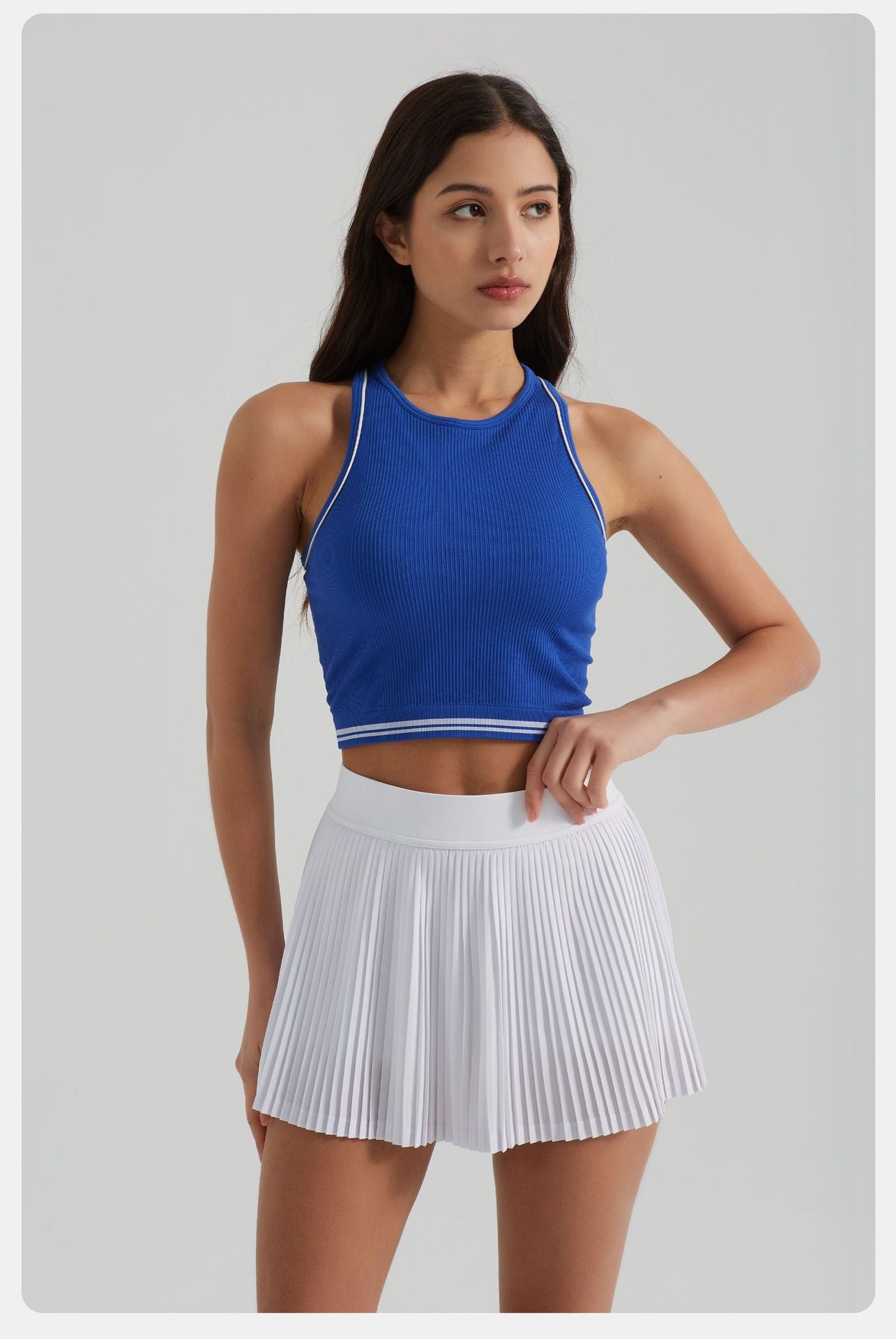 Contrast trim cropped vest