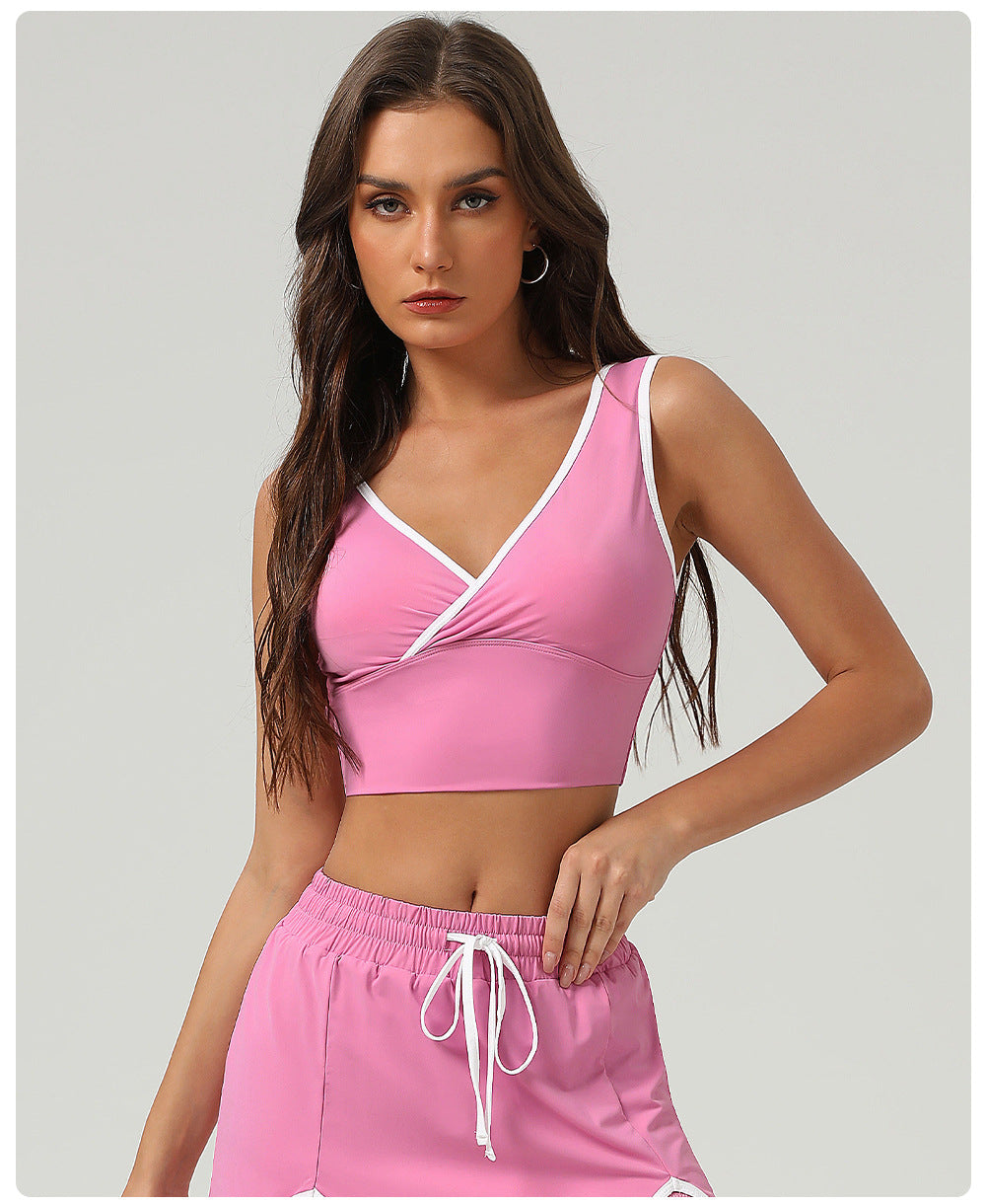 Contrast piping cropped top
