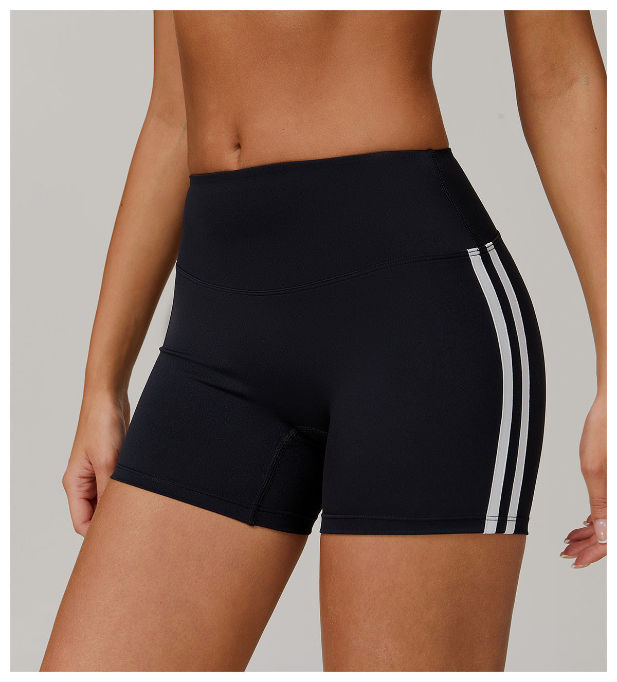Seamless shorts with stripes