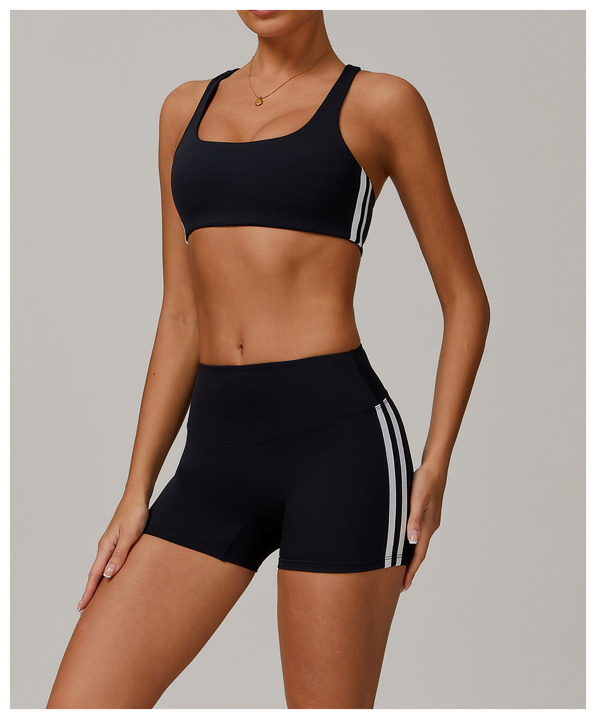 Contrast stripe sports bra