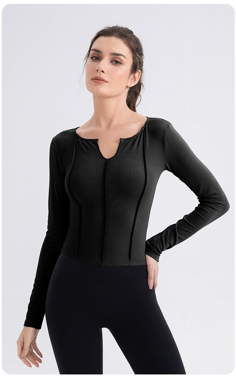 Full sleeve top with piping