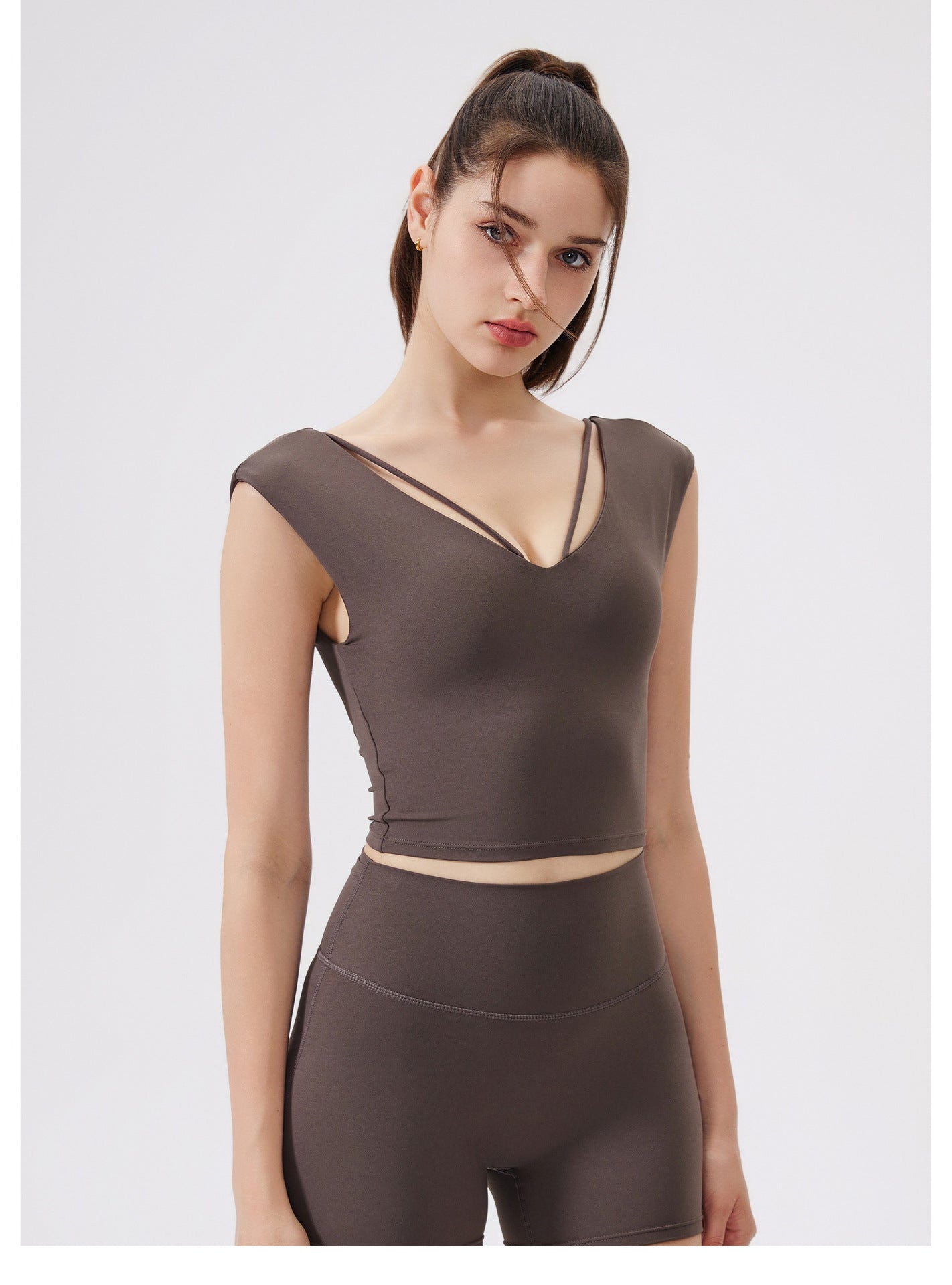 V neck cropped vest