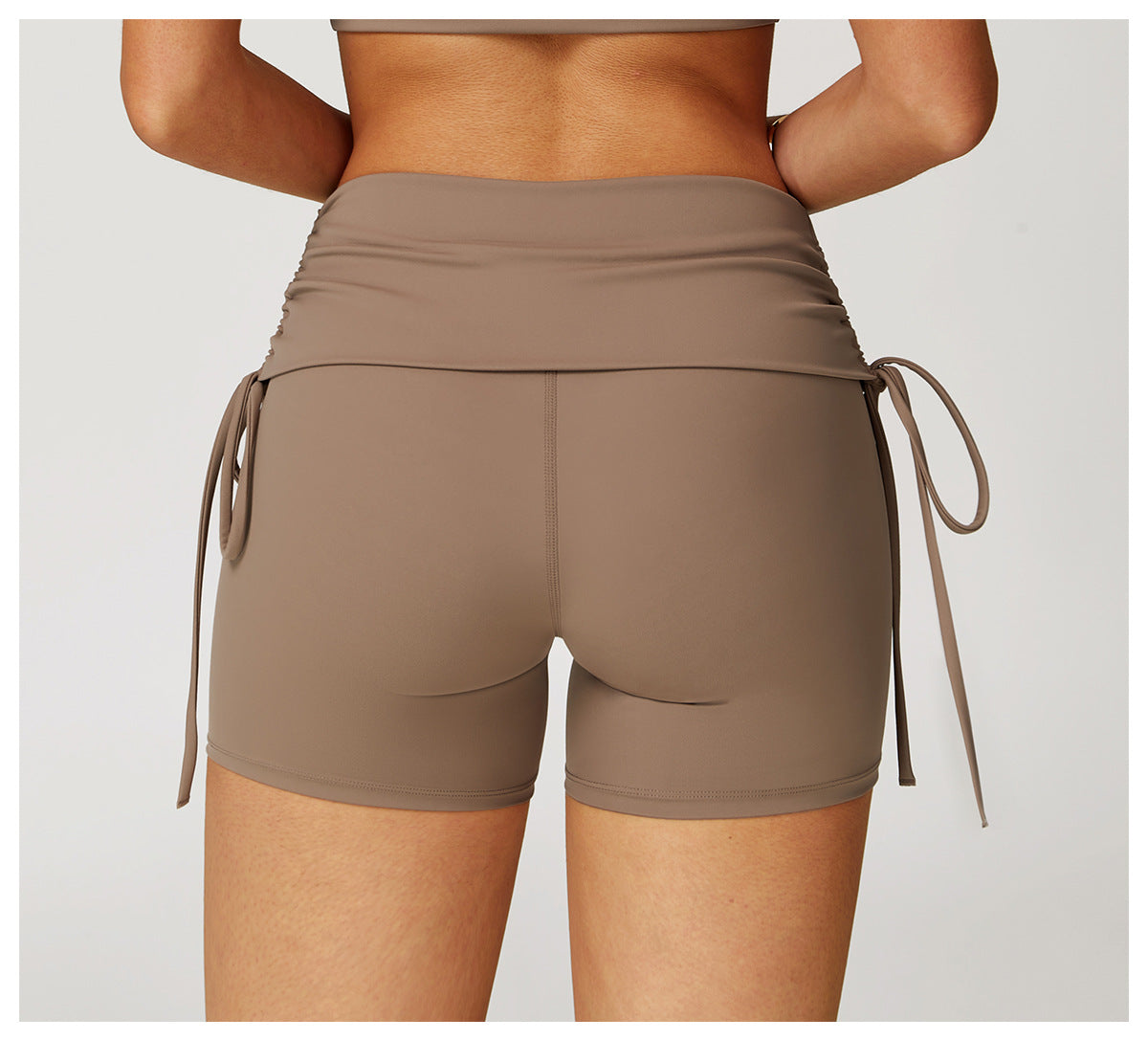 Gathered waist hot pants