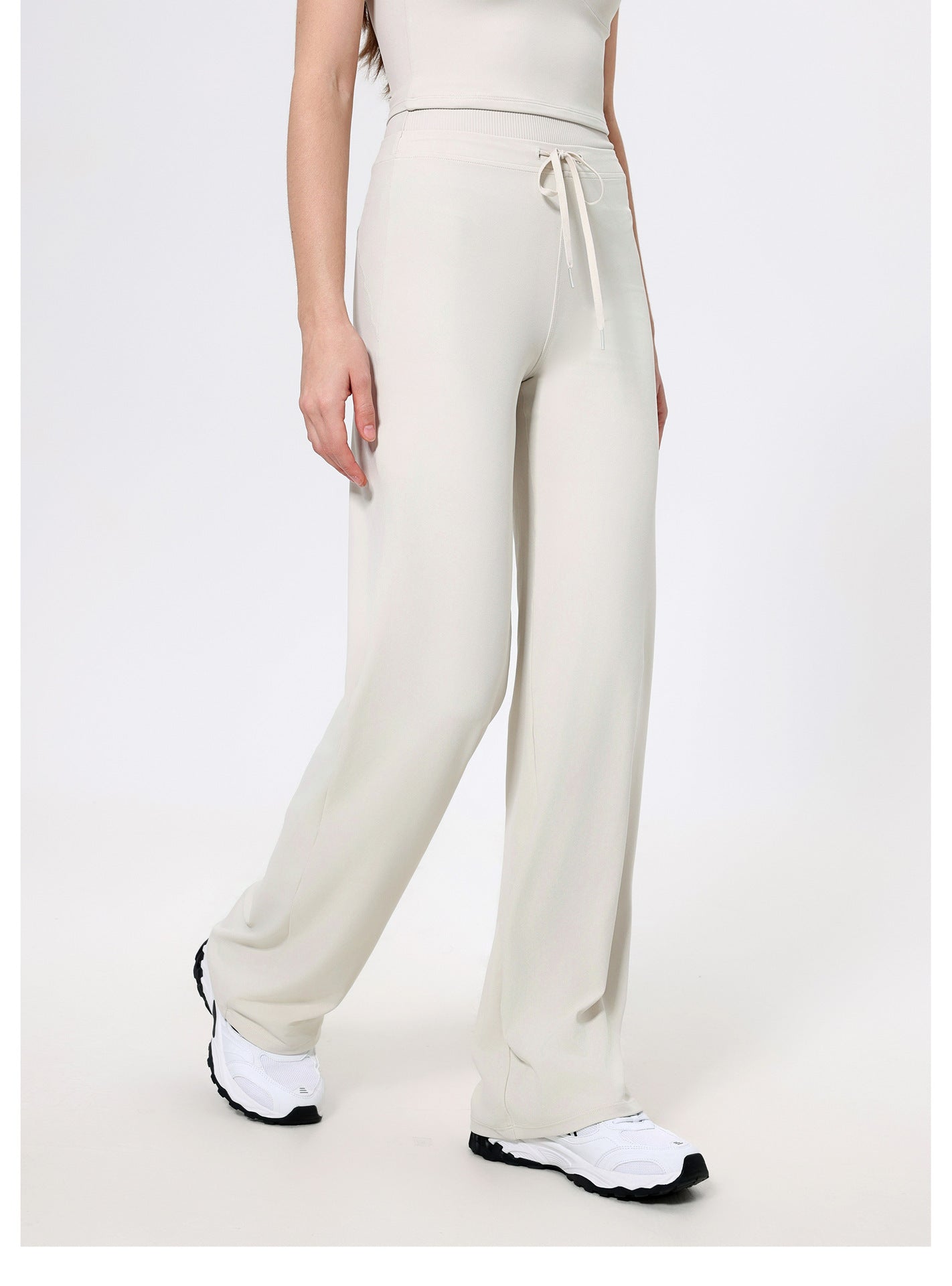 High waist trousers with drawstrings