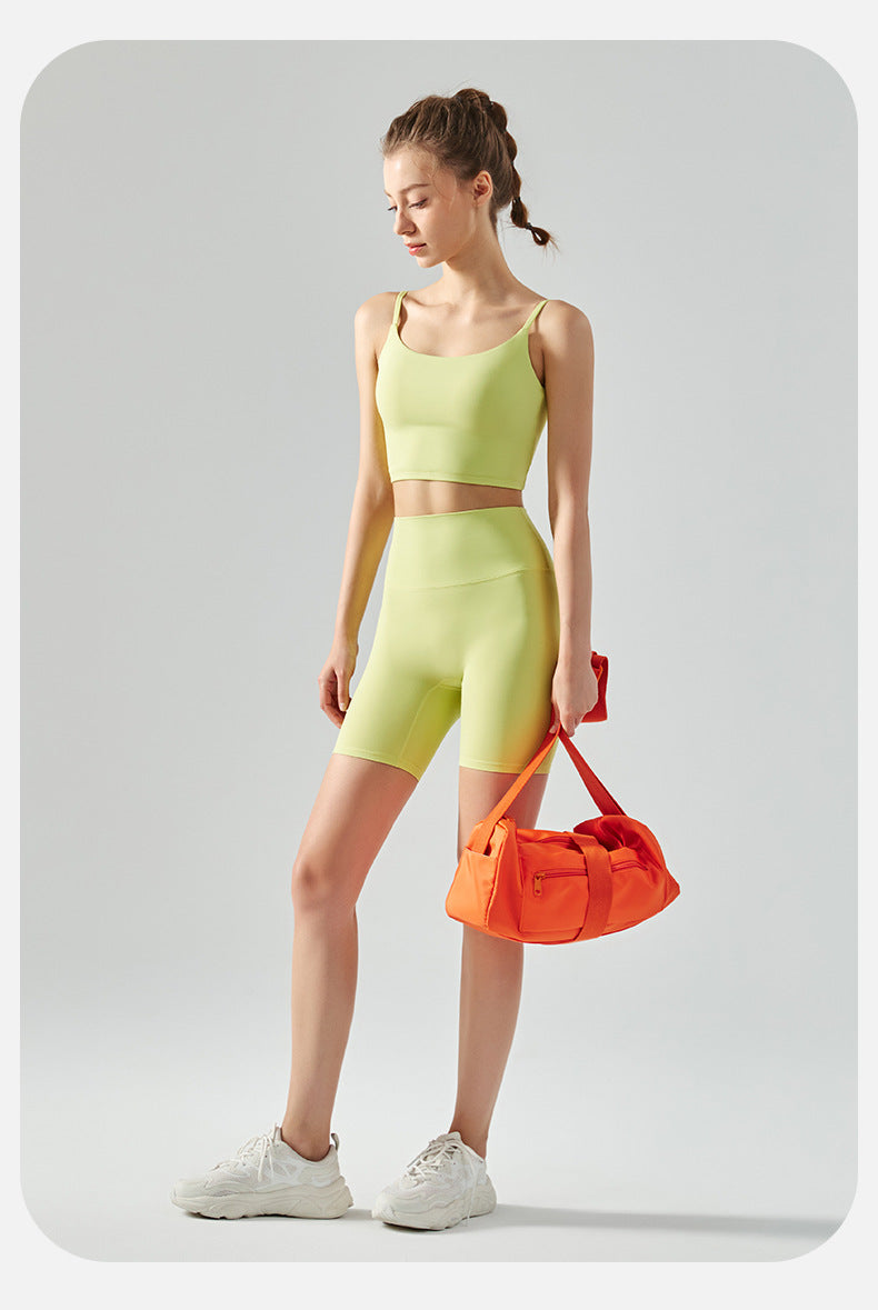 Seamless medium support top