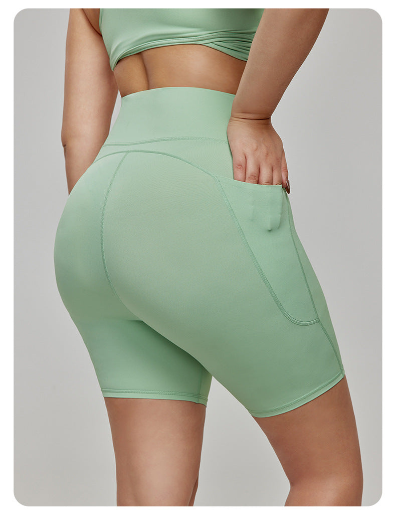 Cycling shorts with pockets