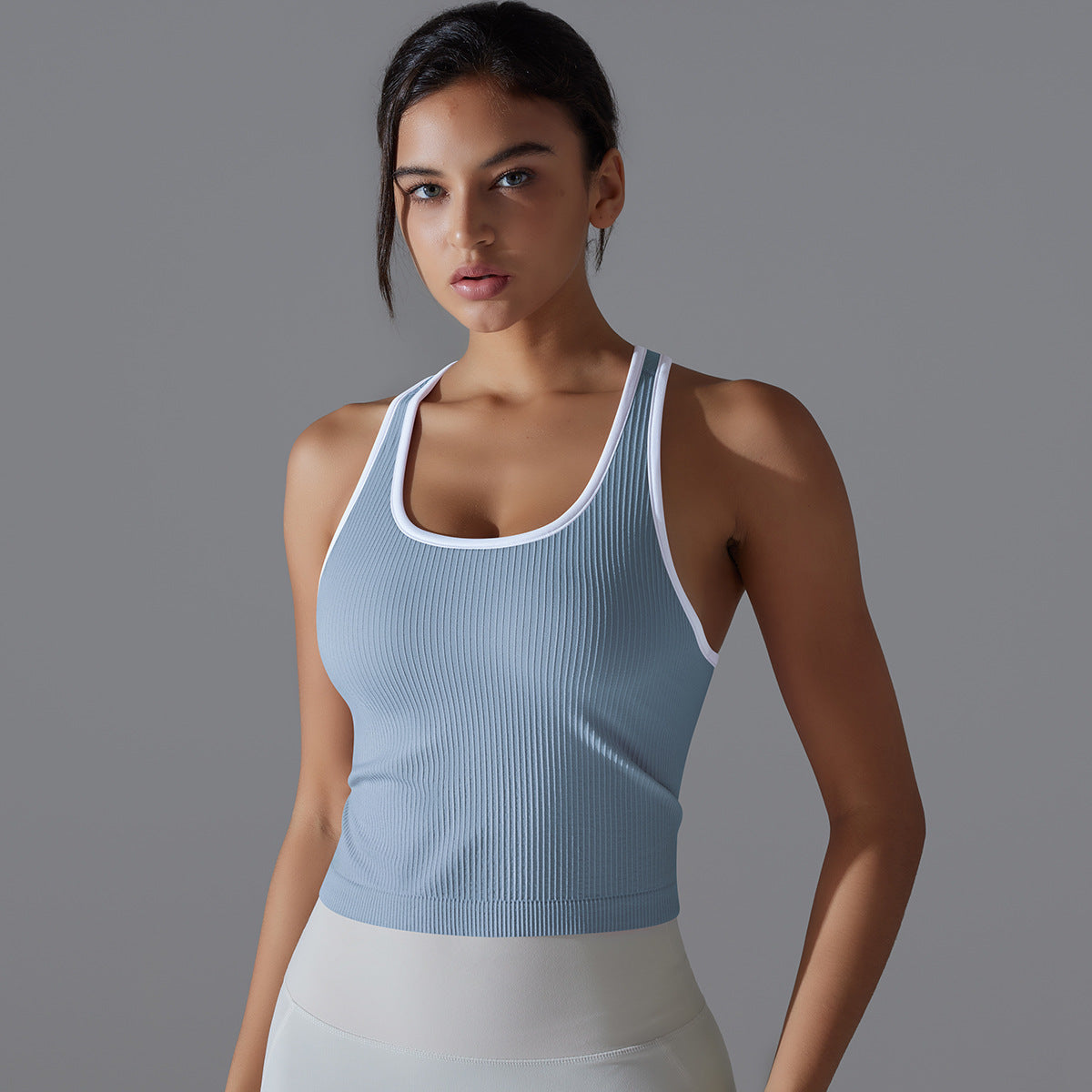 Contrast detail vest